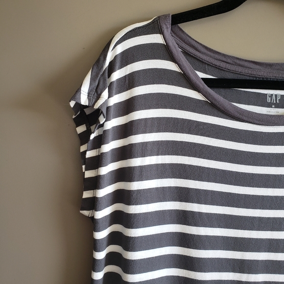 GAP Charcoal & White Stripe Muscle Tee Med Mariner Stripe - Picture 4 of 14